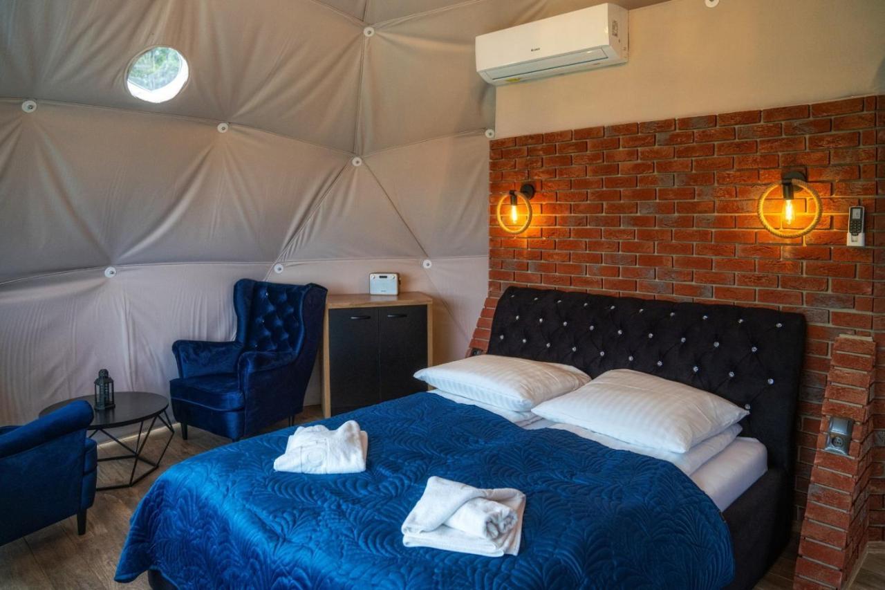 Mountain Glamp & Jacuzzi Glamping *